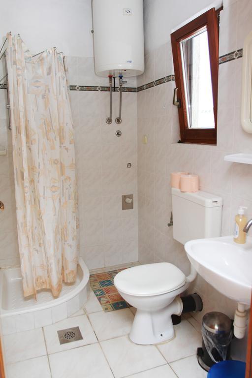 Apartments Sanader Okrug Gornji Room photo